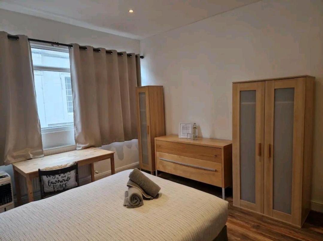 Accommodatie bij particulieren Affordable In Shared Flat, Bridge *
